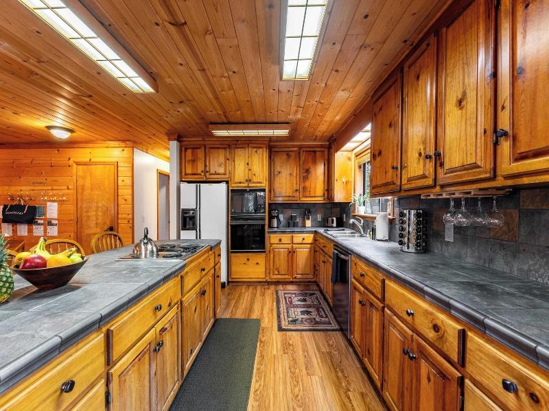 Whiskey Springs By Avantstay Classic Cabin Near  image