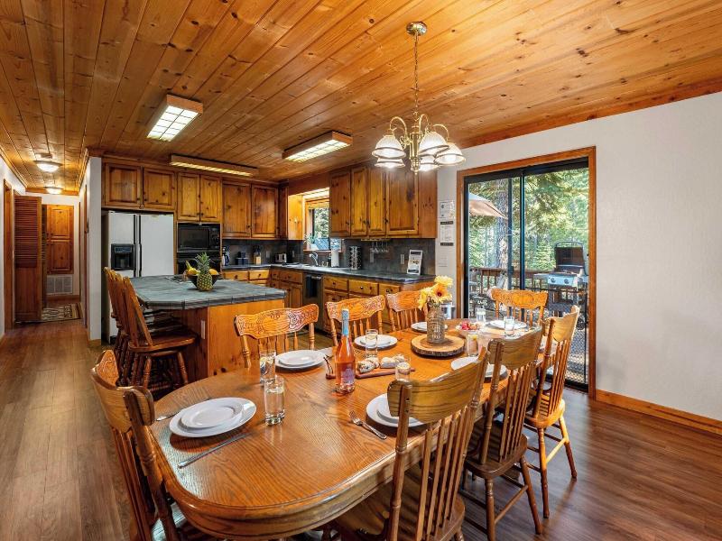 Whiskey Springs By Avantstay Classic Cabin Near  image