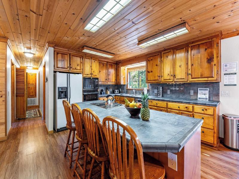 Whiskey Springs By Avantstay Classic Cabin Near  image