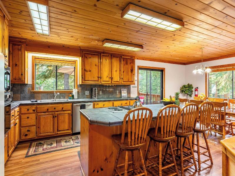 Whiskey Springs By Avantstay Classic Cabin Near  image