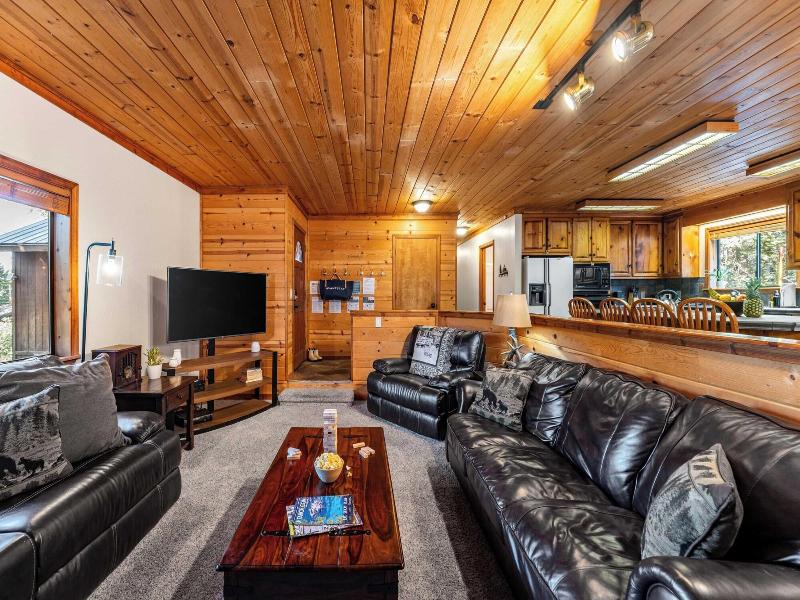 Whiskey Springs By Avantstay Classic Cabin Near  image