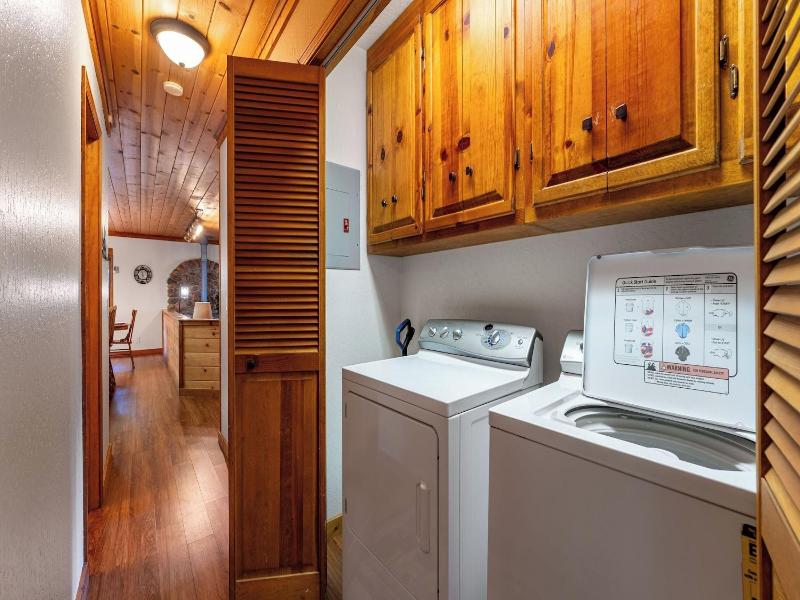 Whiskey Springs By Avantstay Classic Cabin Near  image