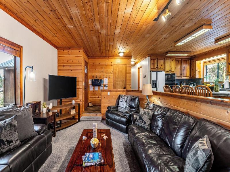 Whiskey Springs By Avantstay Classic Cabin Near  image