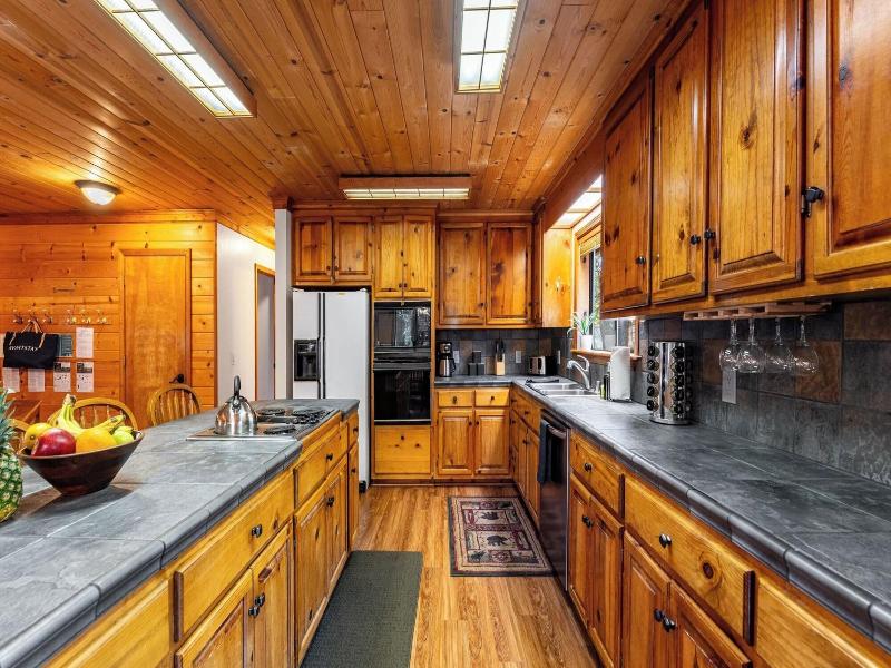 Whiskey Springs By Avantstay Classic Cabin Near  image