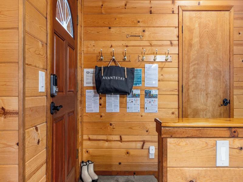 Whiskey Springs By Avantstay Classic Cabin Near  image