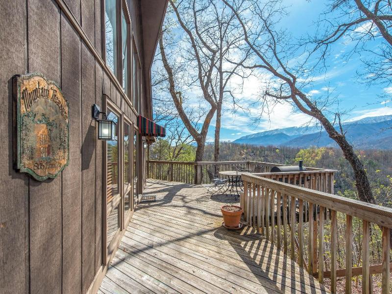 Mountain Treasure By Jackson Mountain Rentals image