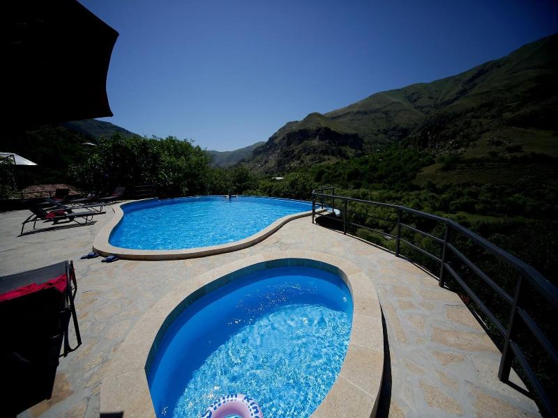 Vardzia Resort image