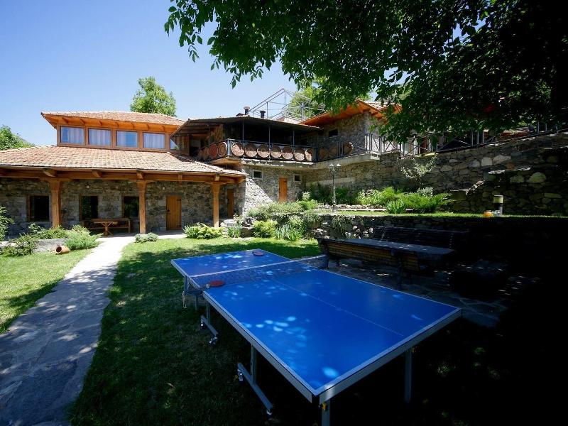 Vardzia Resort image