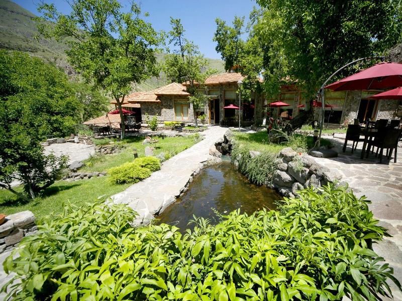 Vardzia Resort image