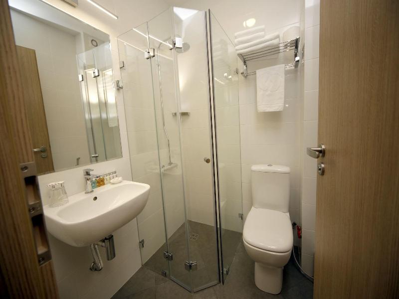 Vardzia Resort image