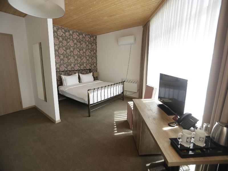 Vardzia Resort image