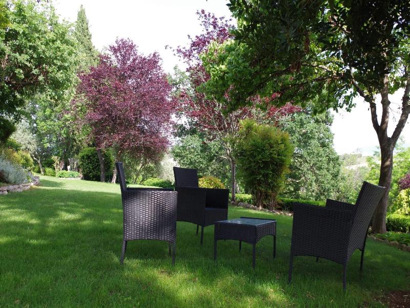 Les Chambres D'hotes De Valensole image