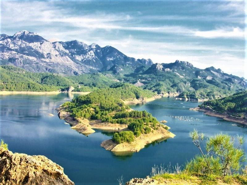Milyos Hotel, Bucak