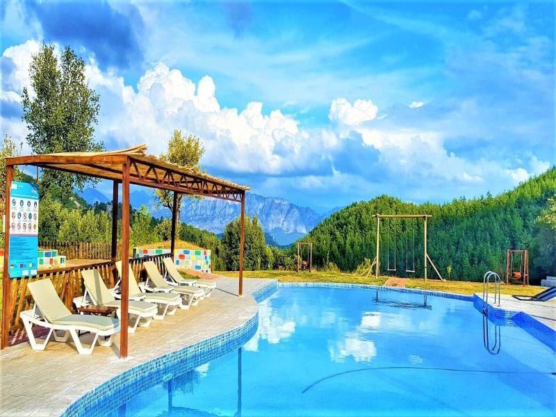 Milyos Hotel