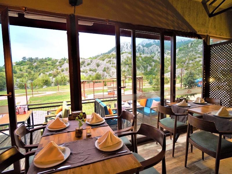 Milyos Hotel