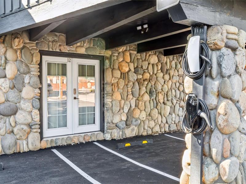 South Lake Chalet image