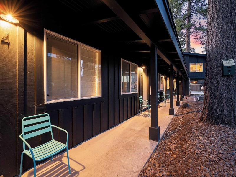South Lake Chalet image
