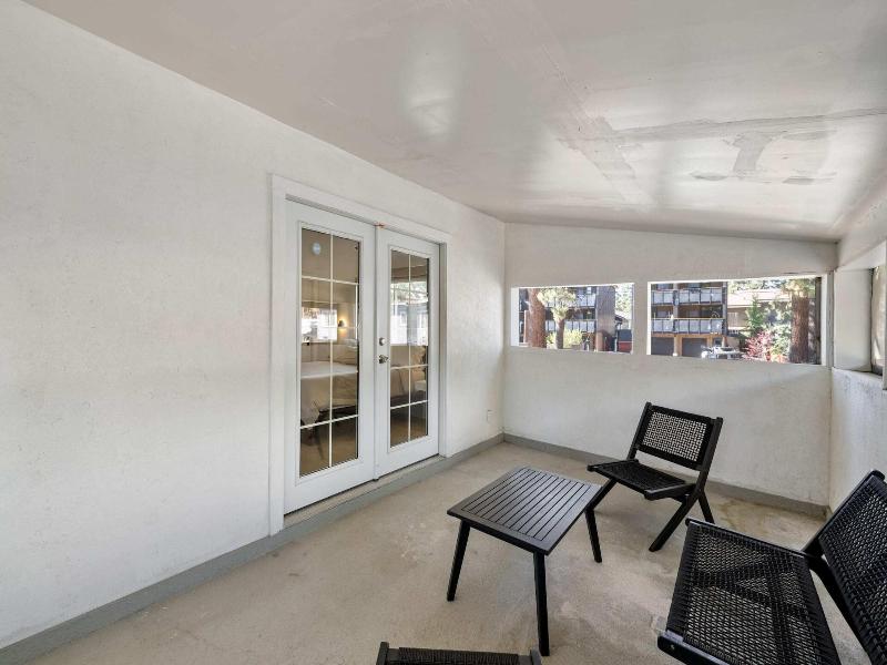 South Lake Chalet image