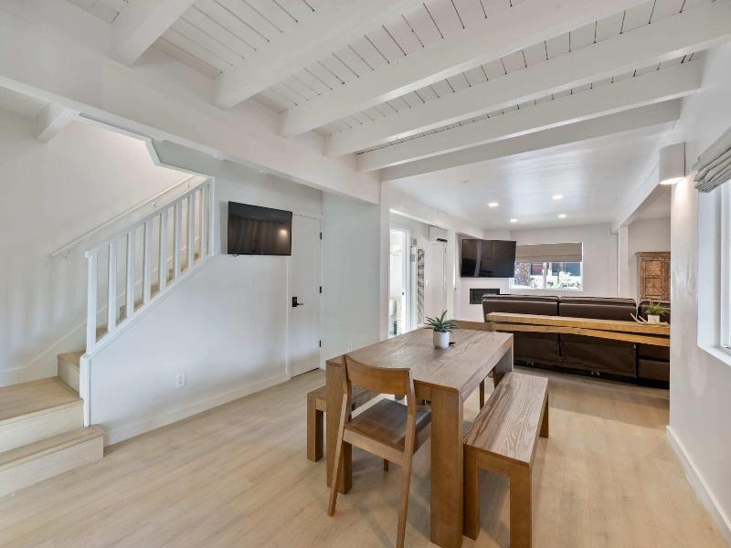 South Lake Chalet image