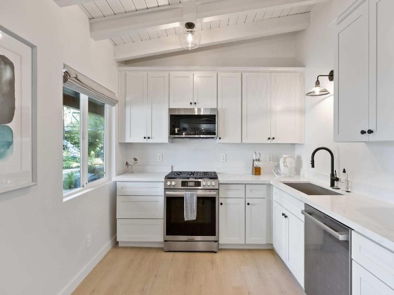 South Lake Chalet image