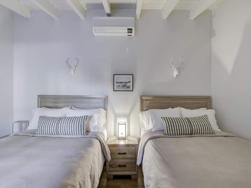 South Lake Chalet image