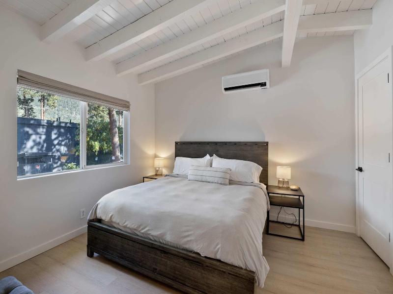South Lake Chalet image