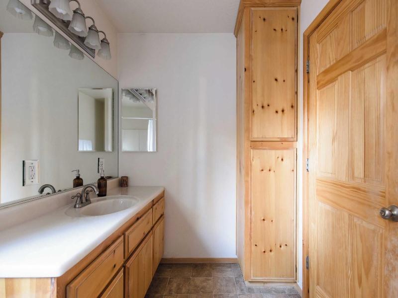 2 Cabins, Close To The Lake Hot Tub, Game Loft,  image