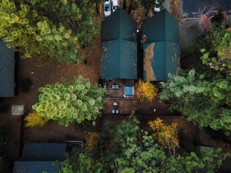 2 Cabins, Close To The Lake Hot Tub, Game Loft,  image