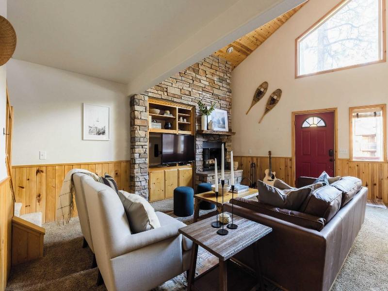 2 Cabins, Close To The Lake Hot Tub, Game Loft,  image