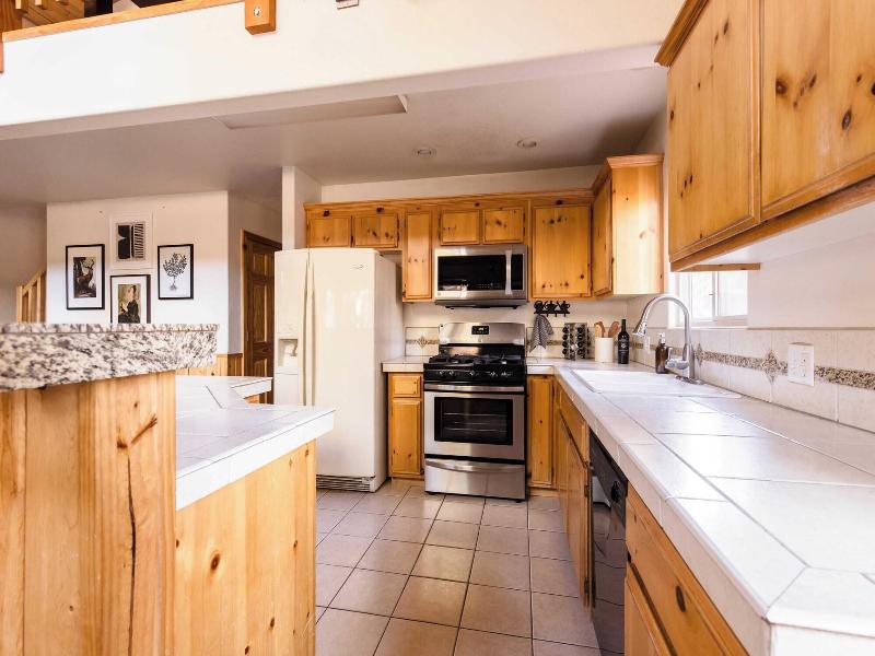 2 Cabins, Close To The Lake Hot Tub, Game Loft,  image