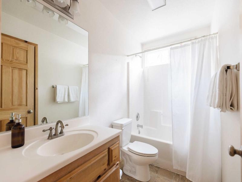 2 Cabins, Close To The Lake Hot Tub, Game Loft,  image