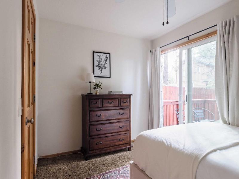 2 Cabins, Close To The Lake Hot Tub, Game Loft,  image