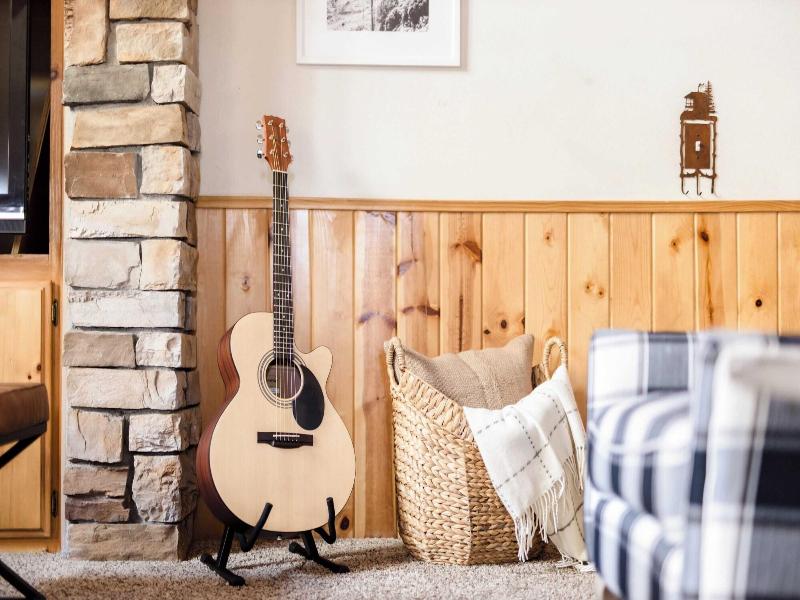 2 Cabins, Close To The Lake Hot Tub, Game Loft,  image
