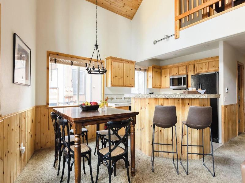 2 Cabins, Close To The Lake Hot Tub, Game Loft,  image