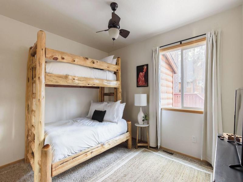 2 Cabins, Close To The Lake Hot Tub, Game Loft,  image