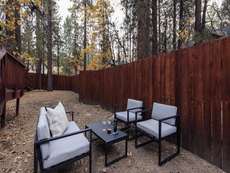 2 Cabins, Close To The Lake Hot Tub, Game Loft,  image