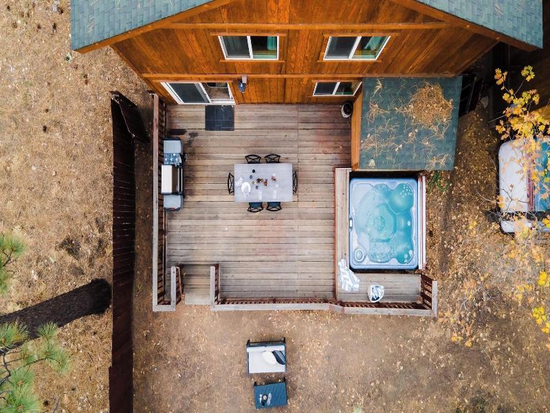 2 Cabins, Close To The Lake Hot Tub, Game Loft,  image