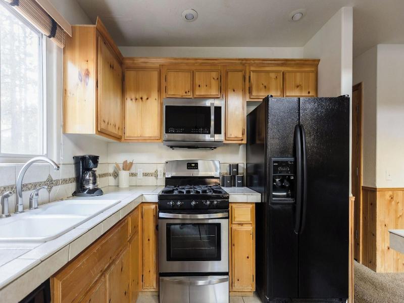 2 Cabins, Close To The Lake Hot Tub, Game Loft,  image