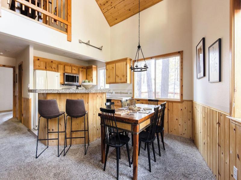 2 Cabins, Close To The Lake Hot Tub, Game Loft,  image