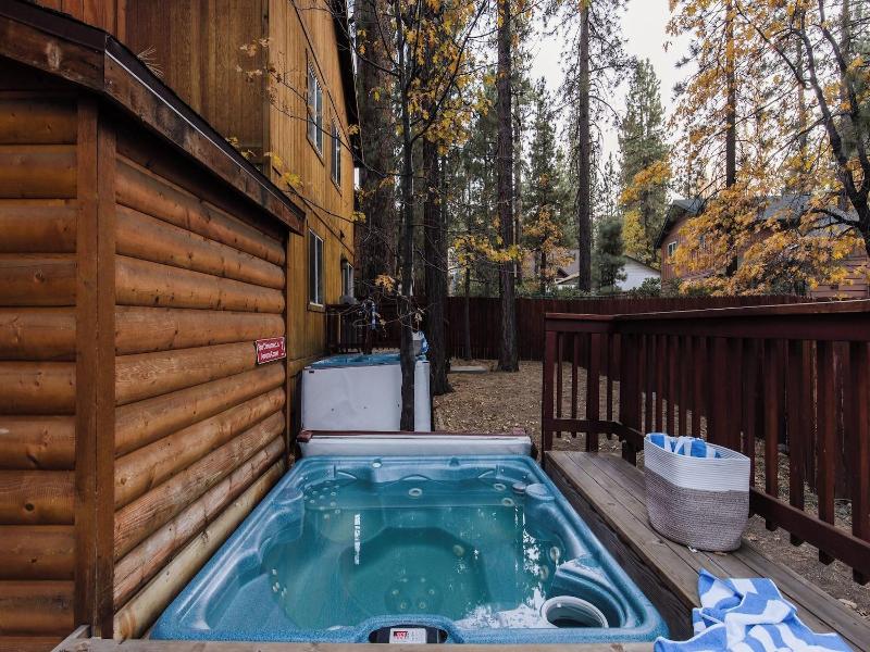 2 Cabins, Close To The Lake Hot Tub, Game Loft,  image