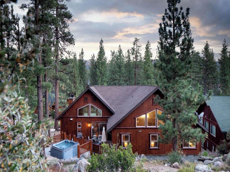 Bernard By Avantstay Luxurious Cabin In Big Bear image