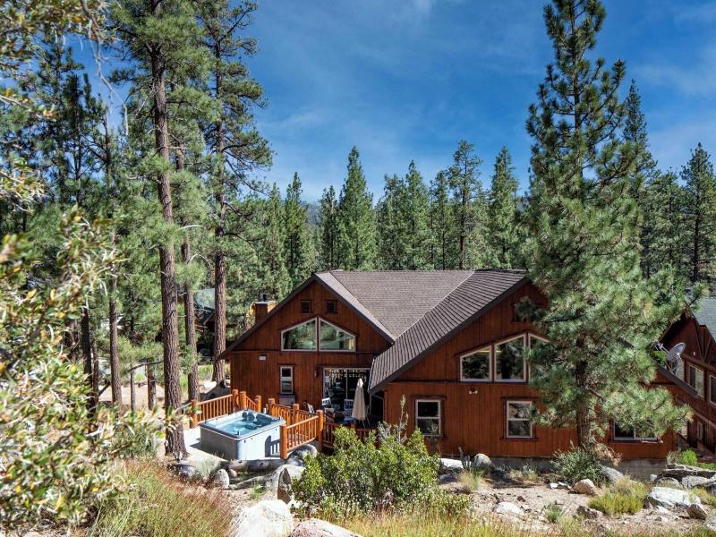 Bernard By Avantstay Luxurious Cabin In Big Bear image