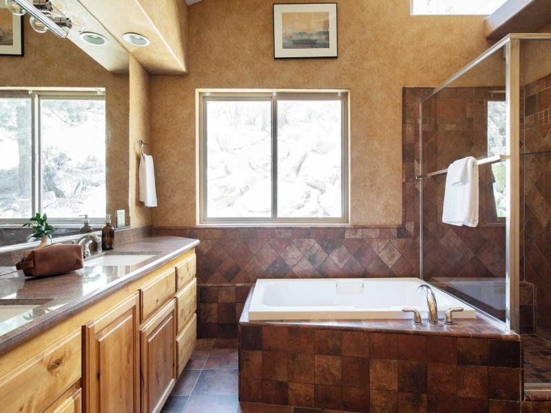 Bernard By Avantstay Luxurious Cabin In Big Bear image
