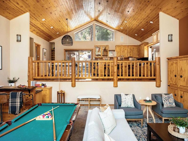 Bernard By Avantstay Luxurious Cabin In Big Bear image