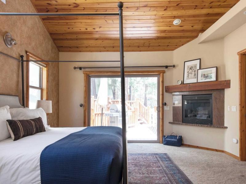 Bernard By Avantstay Luxurious Cabin In Big Bear image