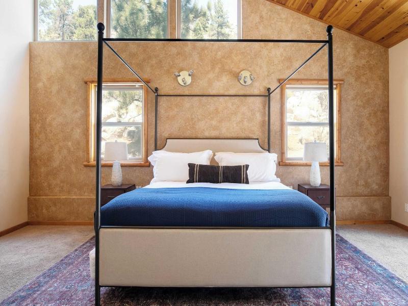 Bernard By Avantstay Luxurious Cabin In Big Bear image