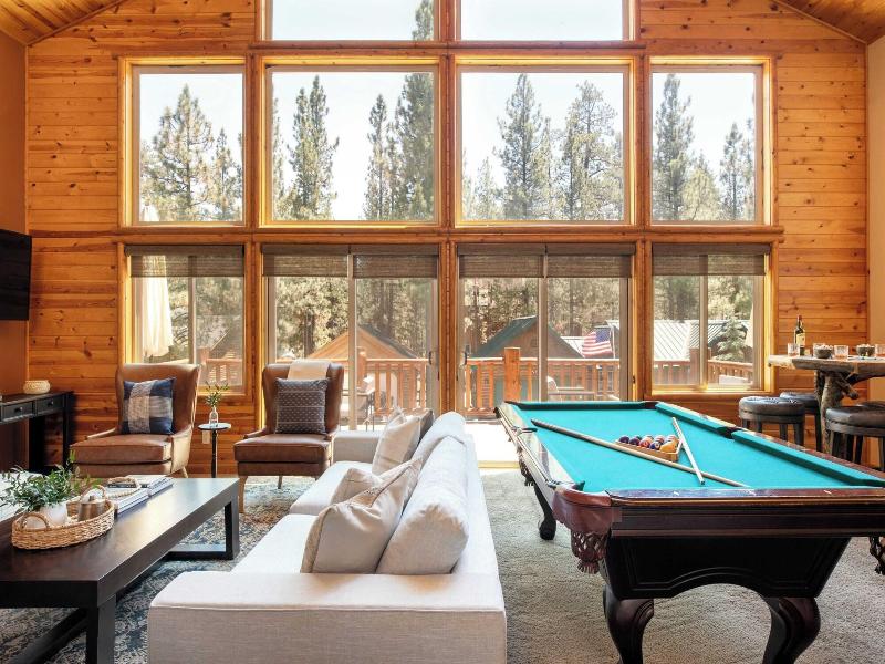 Bernard By Avantstay Luxurious Cabin In Big Bear image