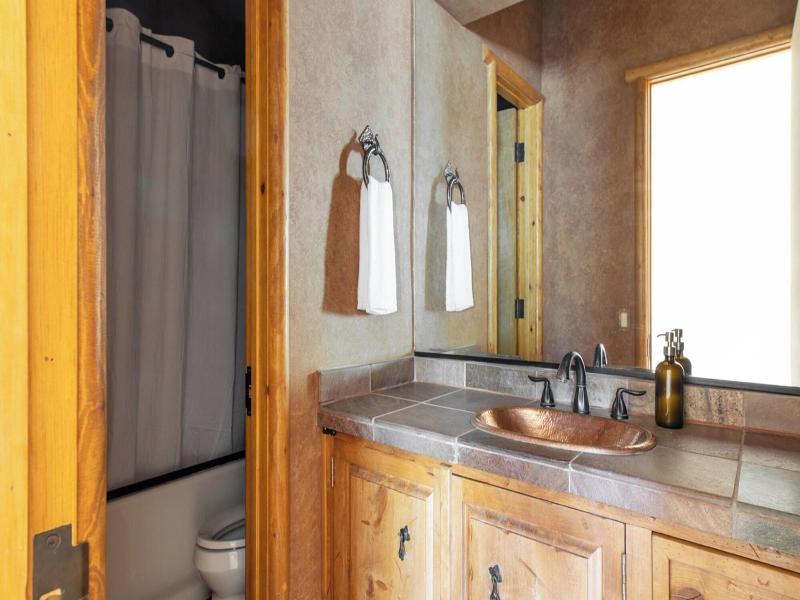 Bernard By Avantstay Luxurious Cabin In Big Bear image