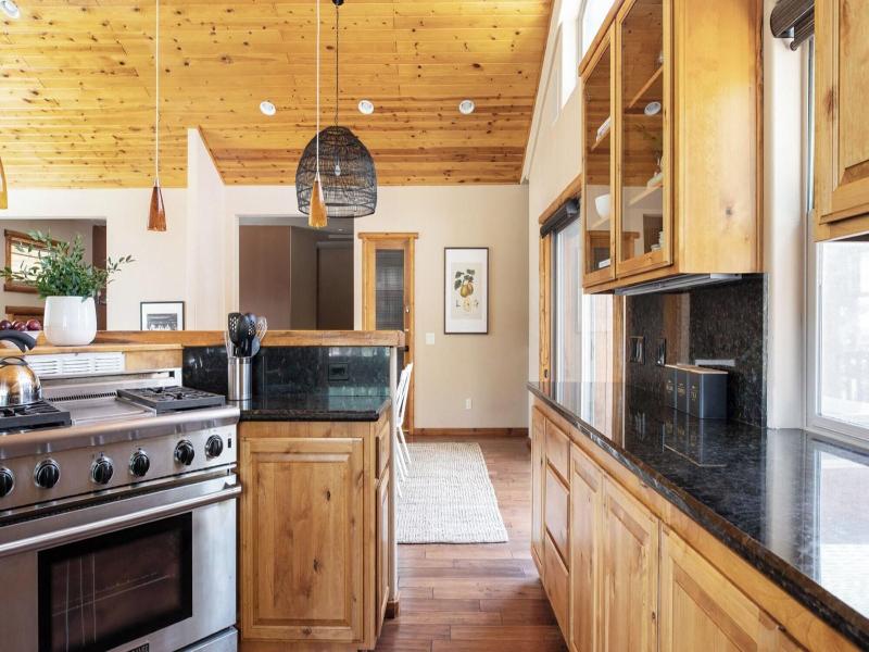 Bernard By Avantstay Luxurious Cabin In Big Bear image