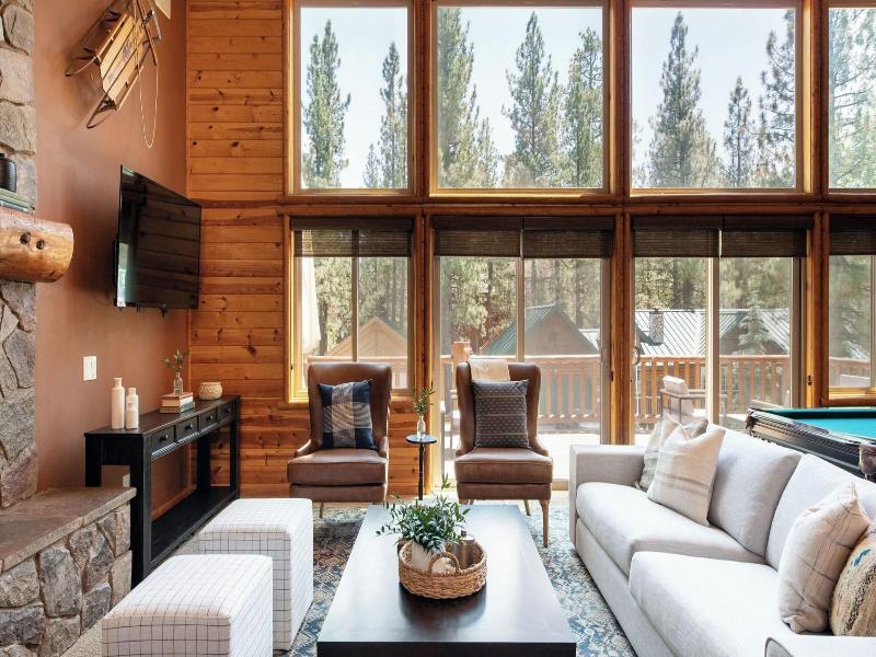 Bernard By Avantstay Luxurious Cabin In Big Bear image
